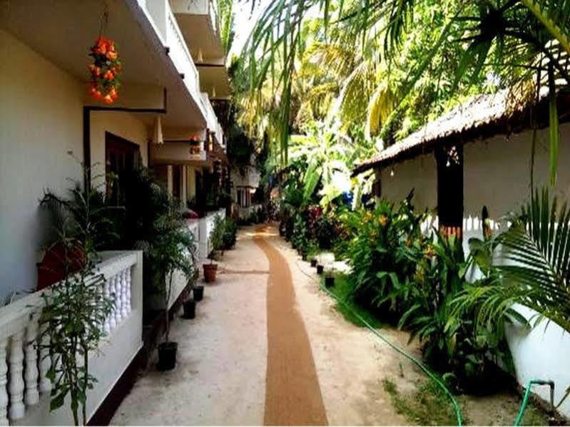Sea View Resort Morjim Eksteriør billede